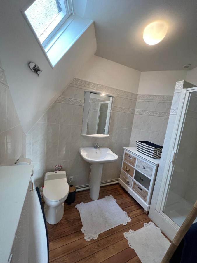 Le Manoir Des Lys Apartment Tilly-sur-Seulles Ngoại thất bức ảnh