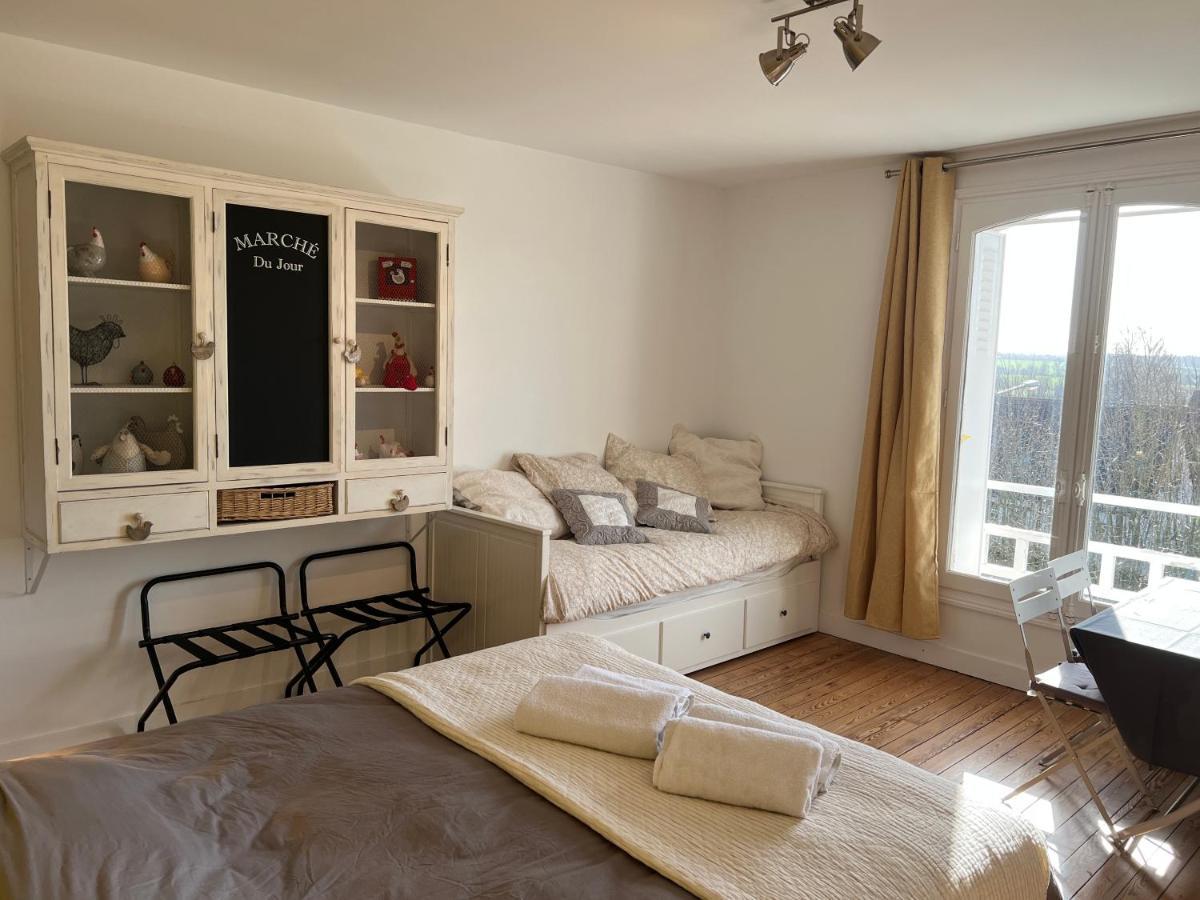 Le Manoir Des Lys Apartment Tilly-sur-Seulles Ngoại thất bức ảnh